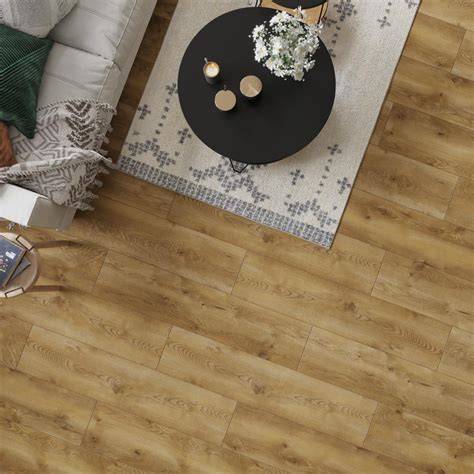 Ukážka modernej 8 mm laminátovej podlahy v interiéri