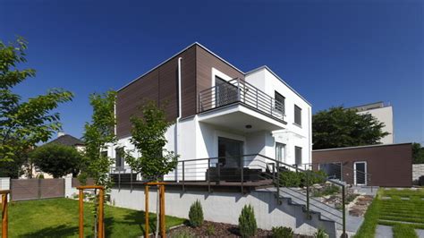 Rekonštruovaný dom s modernou fasádou