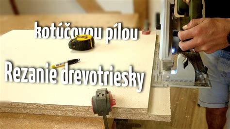 Rez drevenej guľatiny kotúčovou pílou