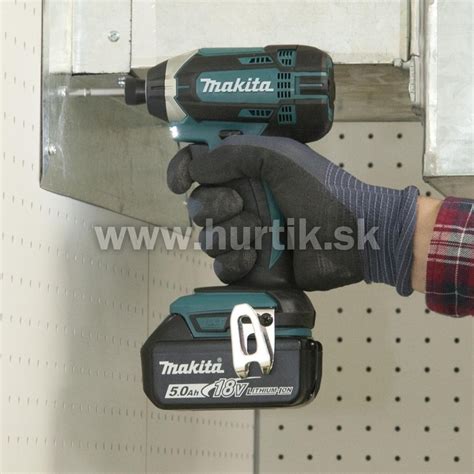 Detail rázového uťahovača Makita