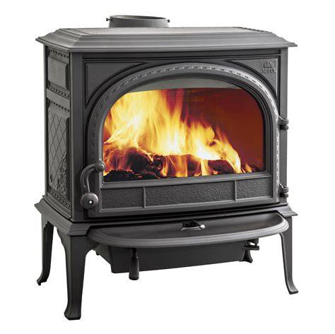 Kachle Jotul v interiéri