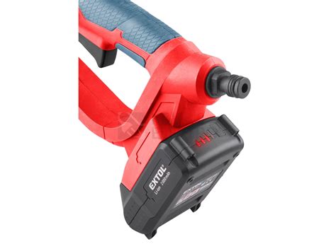 Detail pákových nitovacích klieští EXTOL Premium 8813756 v akcii
