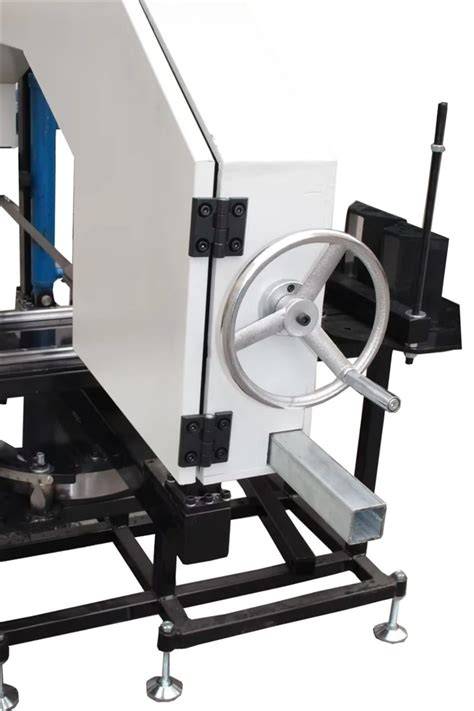 Mechanizmus pohybu pílového listu chvostovej píly