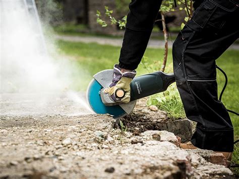 Uhlová brúska Patriot UB2200 pri práci