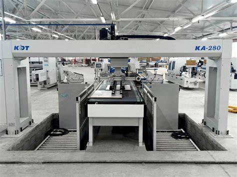 Automatizovaná výrobná linka pre nakladacie rampy TEKRAM