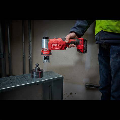 Ľahký dizajn Milwaukee M18 FORCE LOGIC 6T