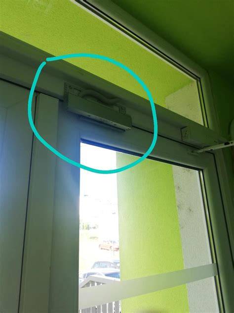Šalovanie a armovanie prekladu nad dverami