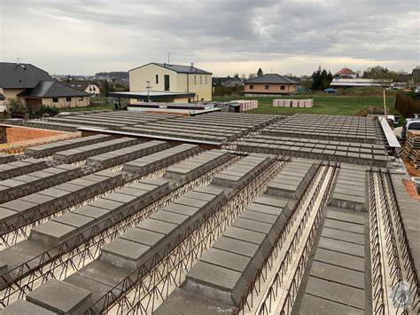 Uloženie kari siete pred betonážou stropu