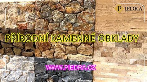 Detail gresového obkladu imitujúceho kameň a drevo