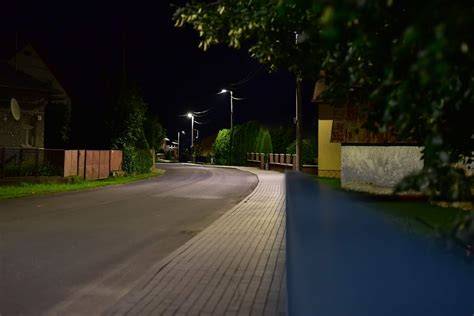 Moderné verejné osvetlenie v mestskom prostredí