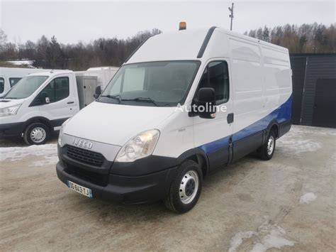 Logistické vozidlo IVECO DAILY pripravené na závoz dreveného reziva
