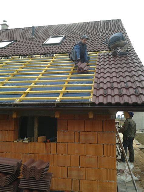 Montáž strechy psej búdy