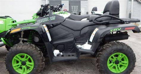 Zadné sedadlo Arctic Cat TRV 700 S s pasažierom