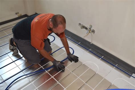 Suchá podlaha v kúpeľni s hydroizoláciou