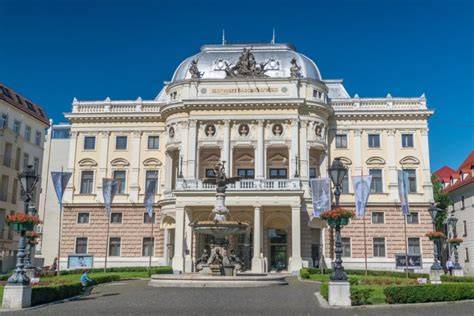 Historická budova Národného divadla
