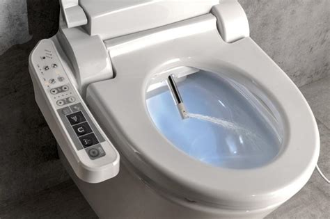 Moderná kúpeľňa s bidetom a WC