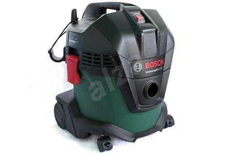 Priemyselný vysávač Bosch UniversalVac 15 v akcii