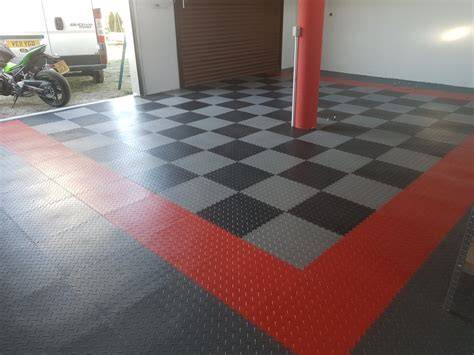 Vizualizácia garážovej podlahy s farebnými Mosolut dlaždicami