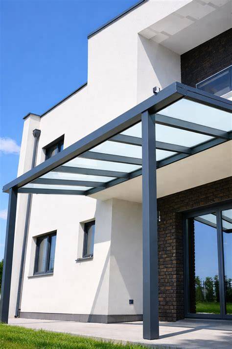 Hliníková pergola s polykarbonátovou krytinou