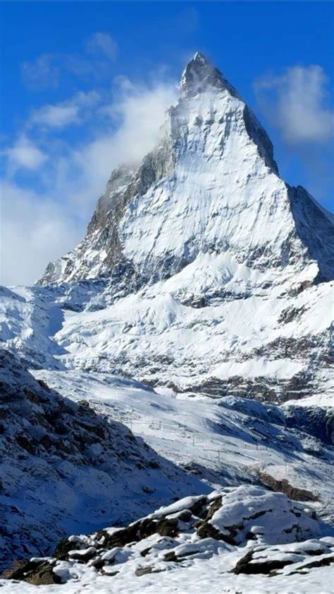 Panoramatický záber na pyramídový vrchol Matterhornu