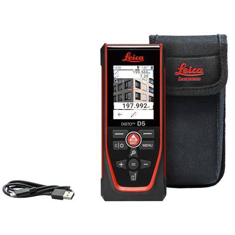 Detailný pohľad na prístroj Leica DISTO D5 v ruke profesionála