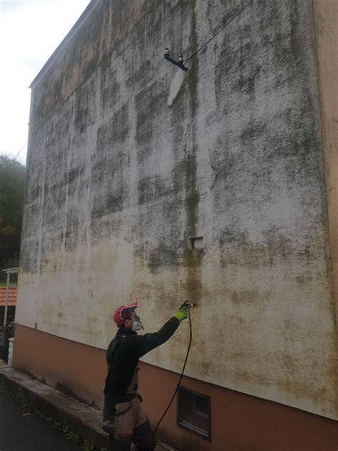 Čistenie fasády tlakovou vodou