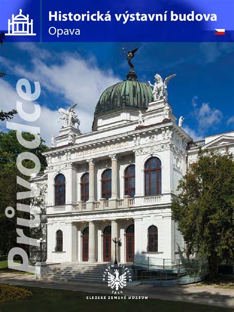 Historická budova s falcovanou strechou
