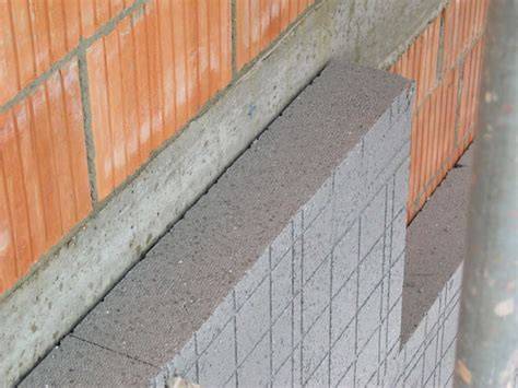 Ukladanie tepelnej izolácie z grafitového polystyrénu