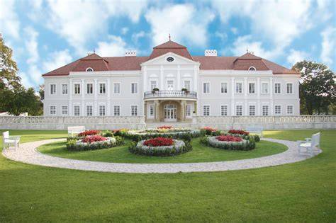 Art Hotel Kaštieľ Tomášov z vtáčej perspektívy