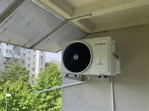 Poškodenie interiéru v dôsledku úniku vody z klimatizácie
