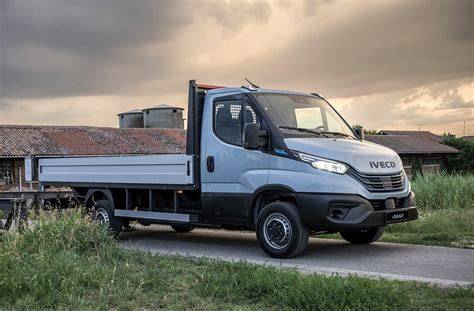 Dodávka IVECO DAILY s drevom