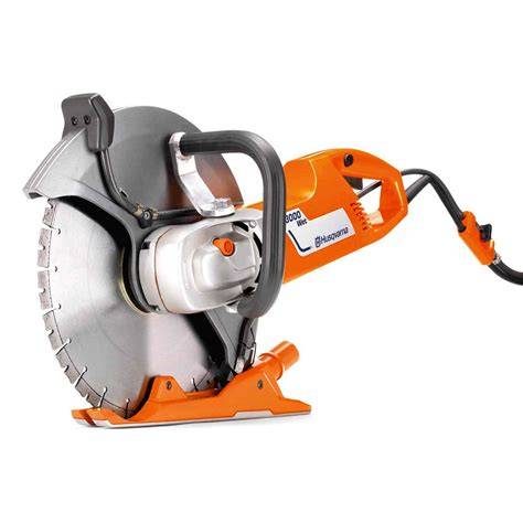 Husqvarna K 3000 Vac s pripojeným vysávačom pri práci
