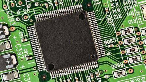 Poškodenie elektronických súčiastok elektrostatickým výbojom