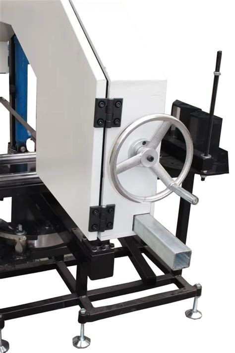 Detail mechanizmu otáčania pílového kotúča Graule