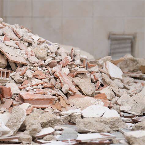 Demolácia starej kúpeľne a odvoz odpadu