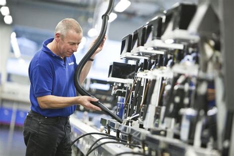 Priemyselné vysávanie rôznych nečistôt vo výrobnom prostredí