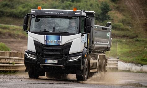 Logistika dodávky tehál na stavbu