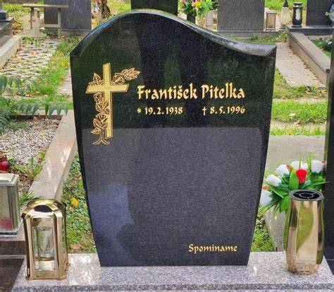 Náhrobný kameň na cintoríne