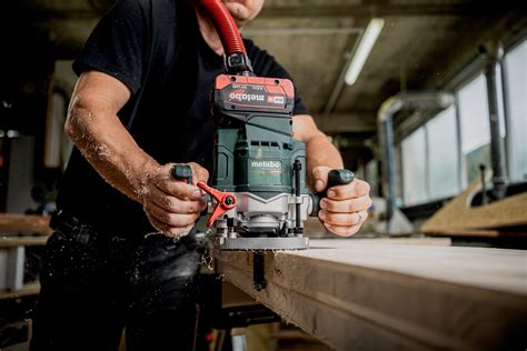 Historické stroje DeWalt pre obrábanie dreva