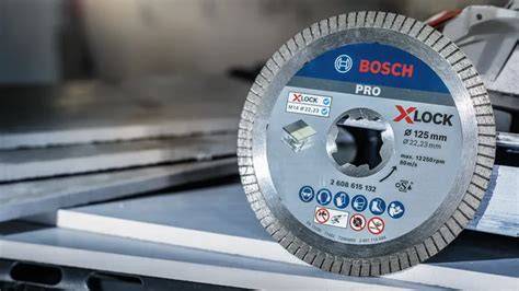 Diamantový rezací kotúč Bosch PRO Ceramic v akcii