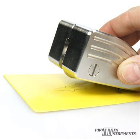 Test priľnavosti starého náteru pomocou pásky