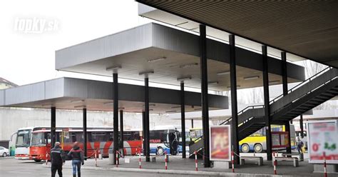 Pohľad na autobusovú stanicu v Prievidzi