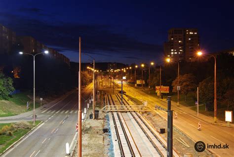 porovnanie starého a nového osvetlenia