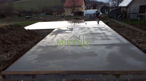 Prerez zemnou hydroizolačnou PVC fóliou v skladbe základovej dosky