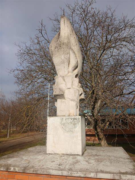 Socha Gašpara Šerédiho pred Zborovským hradom