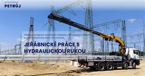 Doprava štrku hydraulickou rukou
