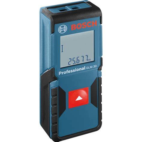 Bosch GLM 30 Professional pri meraní vzdialenosti na stavenisku