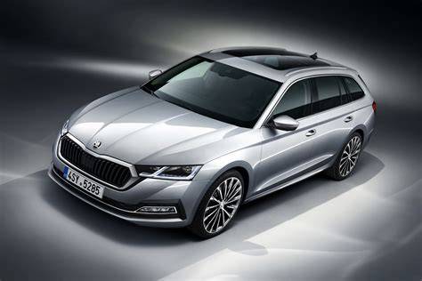 Škoda Octavia Combi s panoramatickou strechou