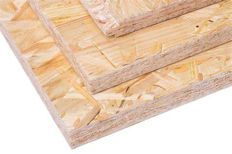 Detail OSB dosky s rovnou hranou a perodrážkou