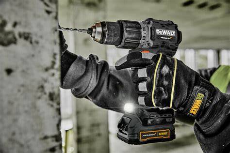 Ergonomické rukoväte a intuitívne ovládanie náradia DeWalt